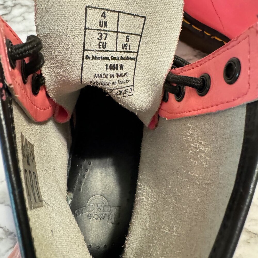 DR. MARTENS Womens 1460 Bubblegum Pink Lace Up Patent Leather Barbiecore… - Picture 6 of 7